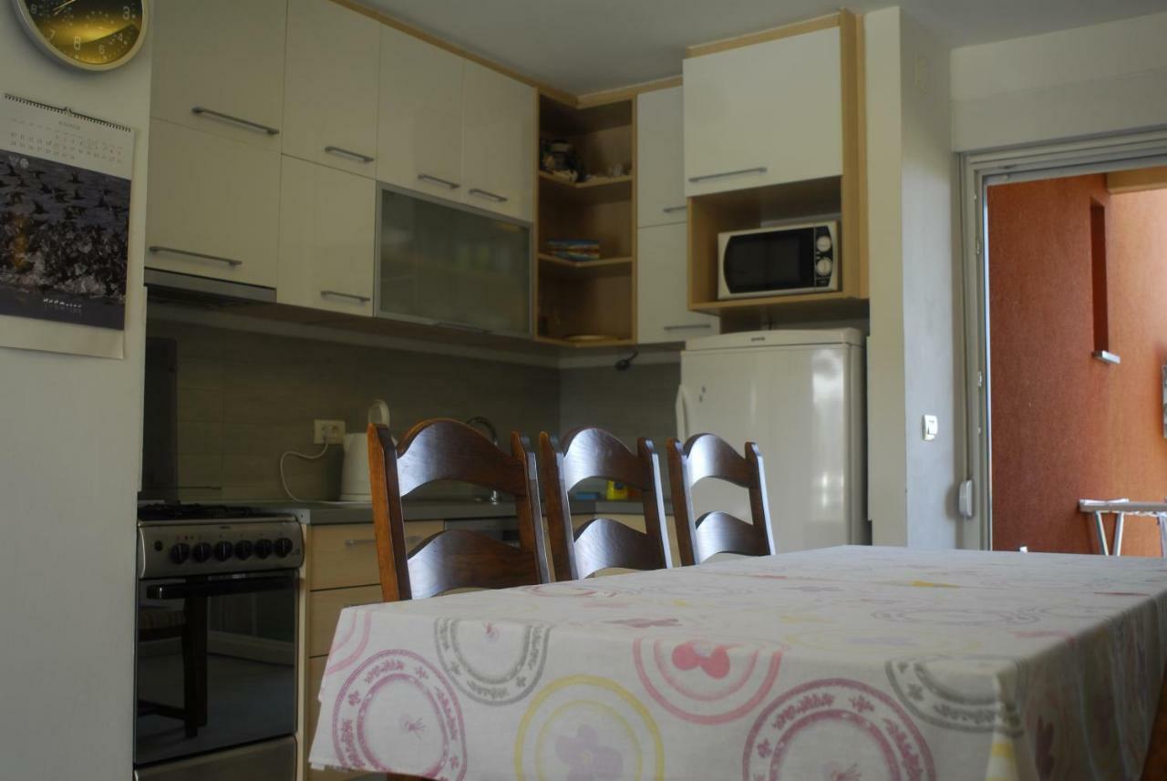 Apartment Pijaca Nin Exterior photo